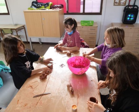 Imatge de la noticia El Consell Comarcal apropa el lleure educatiu als infants de la Ribera amb 21 tallers de Nadal als pobles