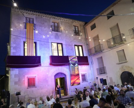 Imatge de la noticia Ja es poden presentar les obres al XLII Premi de Narrativa Ribera d’Ebre